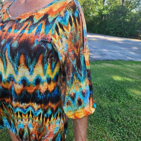 New DIRECTIONS AZTEC TRIBAL TROPICAL ABSTACT FITTED TUNIC SIZE SMALL - Picture 5 of 8